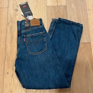 BRAND NEW LEVIS DAD JEANS